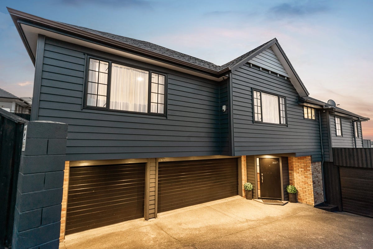 263A Hillsborough Road, Hillsborough, Auckland - Carousel 1