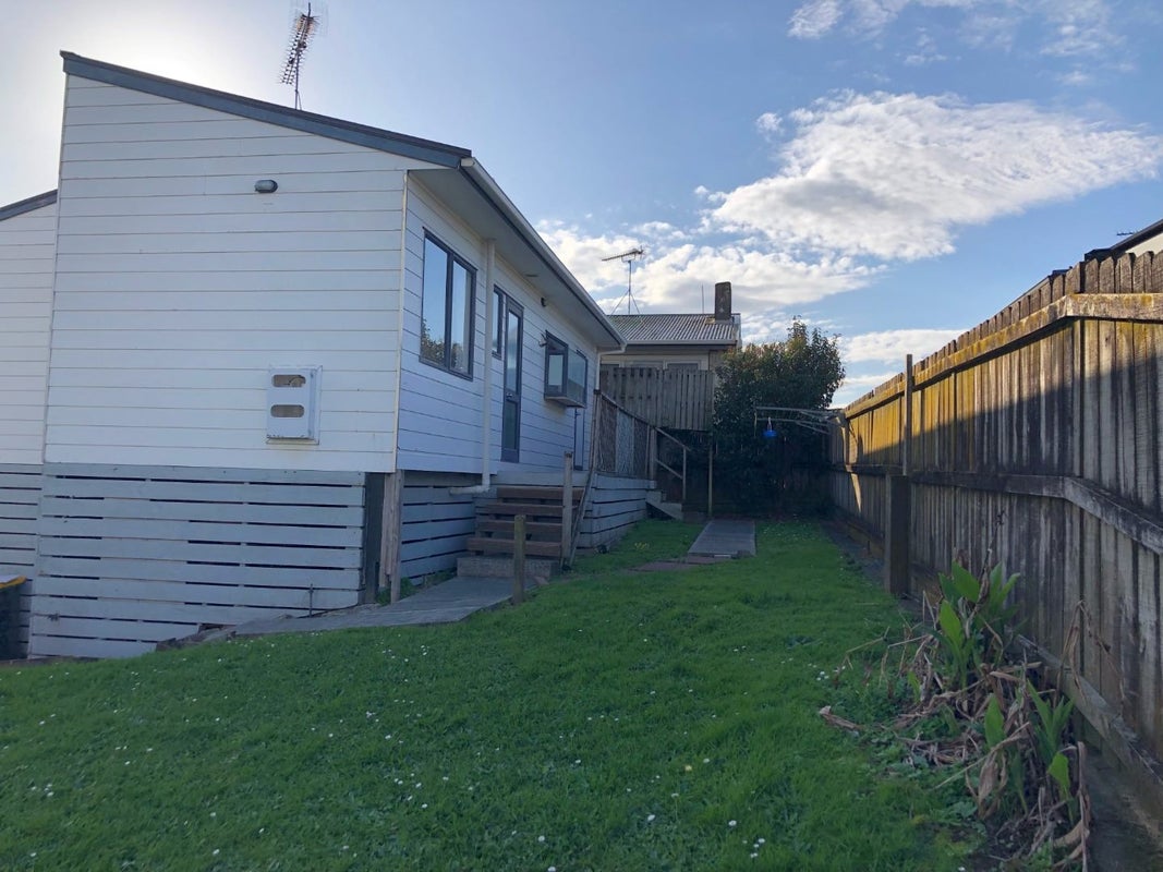 1/25 Mahia Road, Manurewa, Auckland - Carousel 2