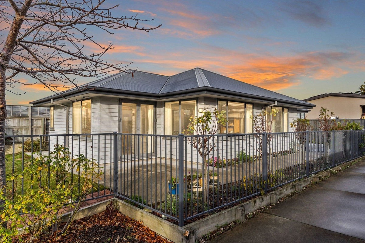 1/88 Travis Road, Burwood, Christchurch - Carousel 15