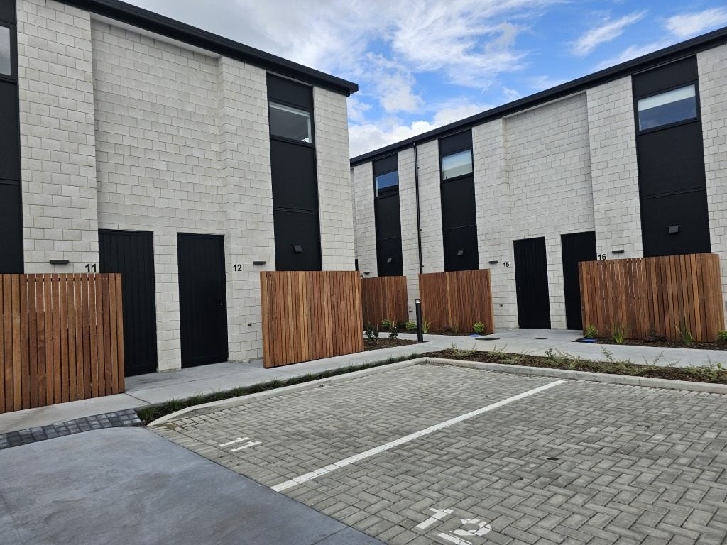 1/1460 Cameron Road, Greerton, Tauranga - Carousel 2