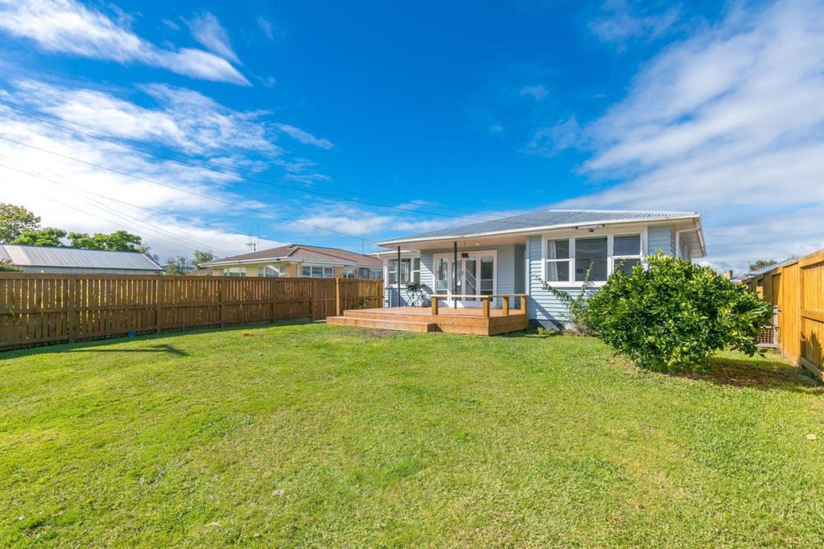 38 McCracken Avenue, Hillcrest, Hamilton - Carousel 6