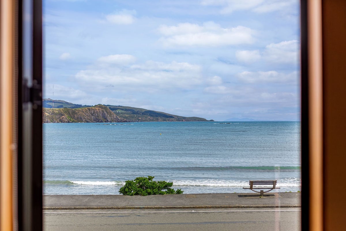 45 Moana Road, Plimmerton, Porirua - Carousel 2