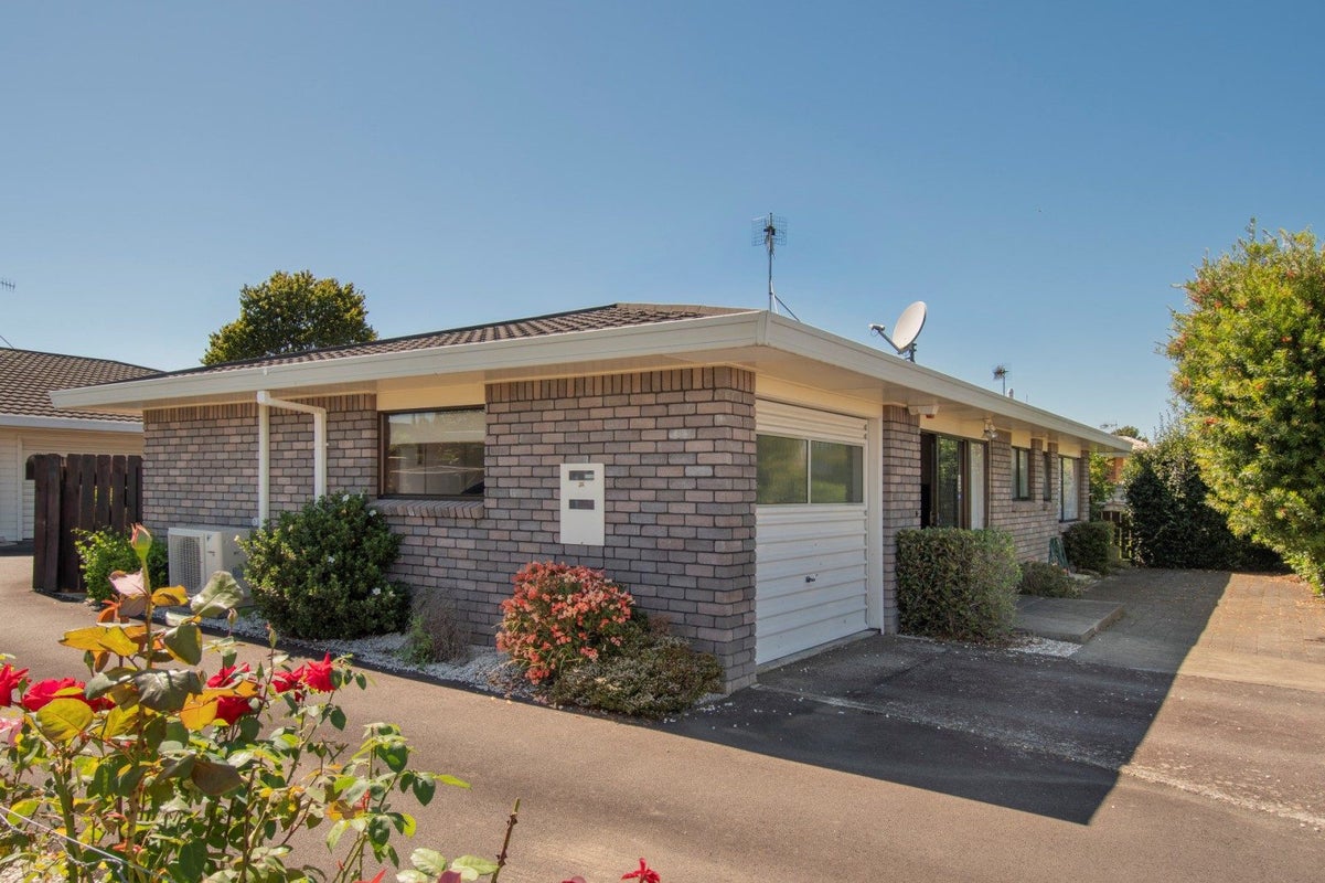 1/12 Pemberton Crescent, Greerton, Tauranga - Carousel 1
