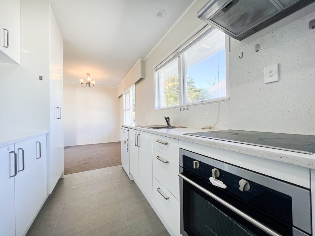 1/12 Meadway, Sunnyhills, Auckland - Carousel 2