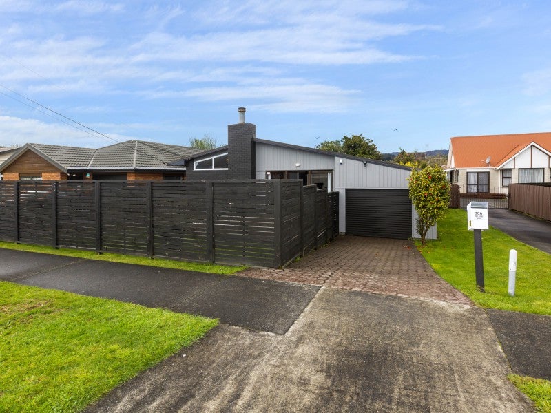 30A Exchange Street, Ebdentown, Upper Hutt - Carousel 23
