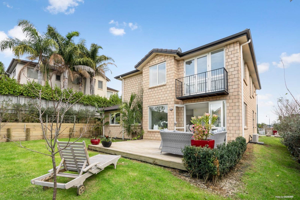 15 Kingsgate PL, Dannemora, Auckland - Carousel 1