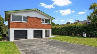 90 Hillcrest Avenue, Hillcrest, Auckland - Carousel 1