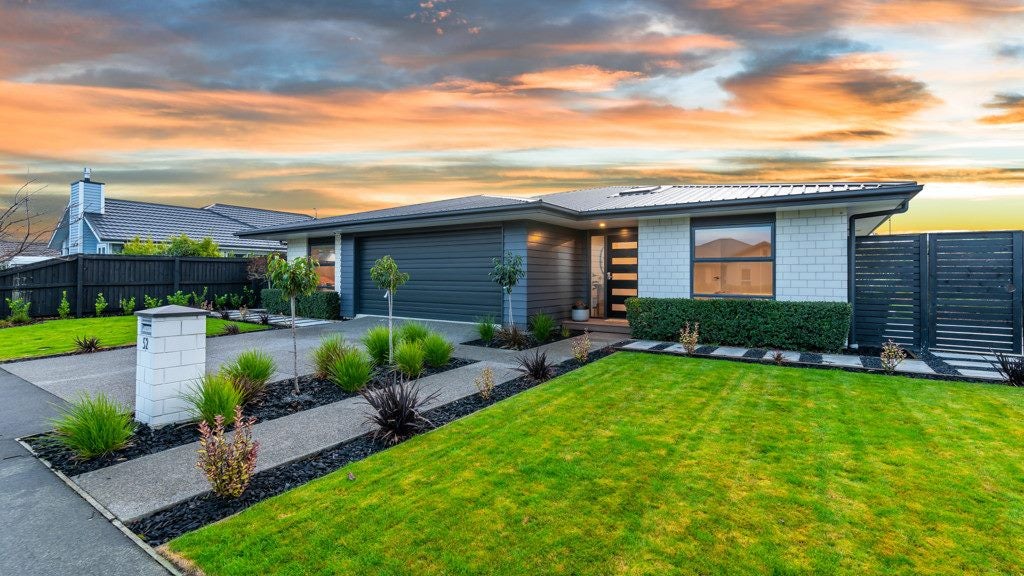 52 Luxembourg Crescent, Halswell, Christchurch - Carousel 2