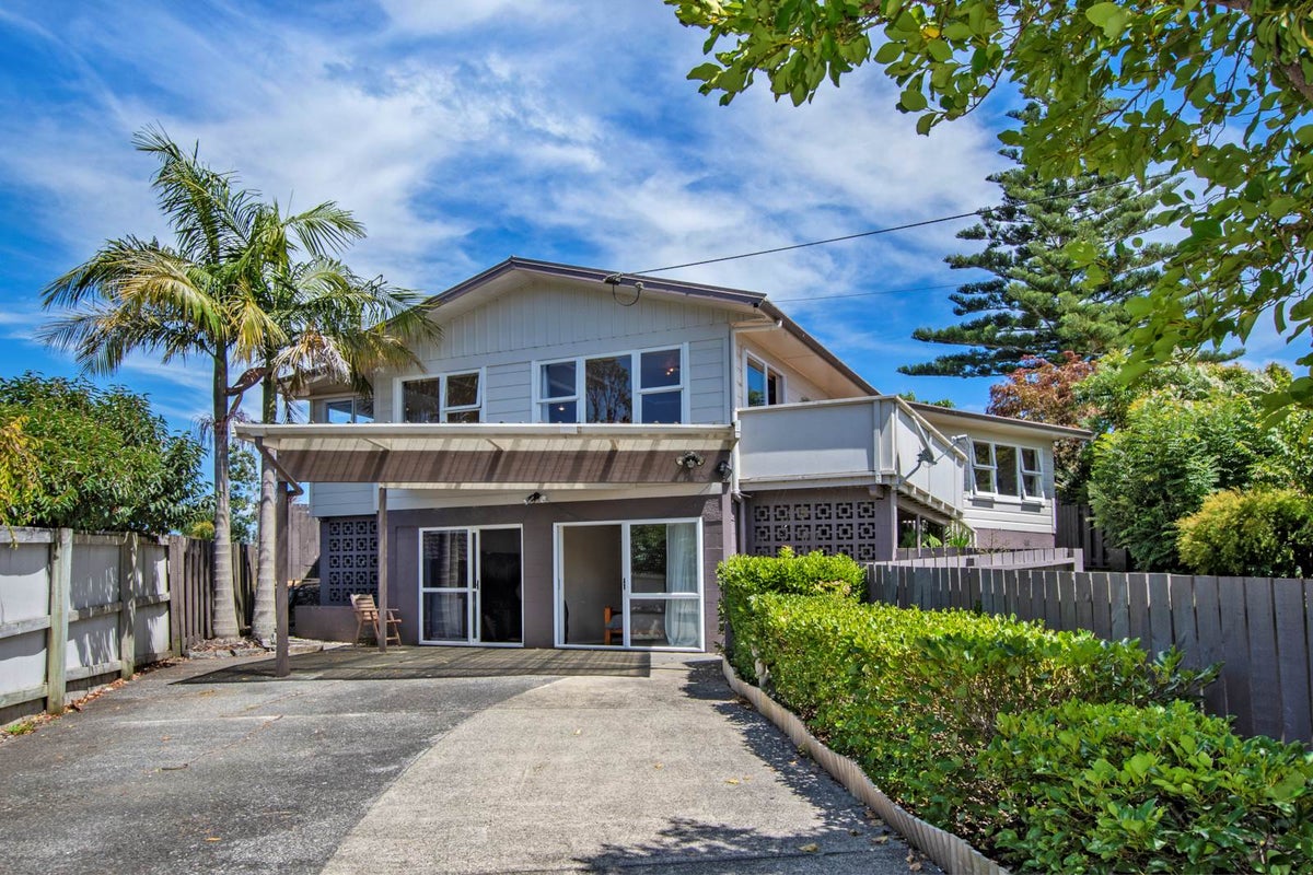 29 Te Puia Street, Kamo, Whangarei - Carousel 1