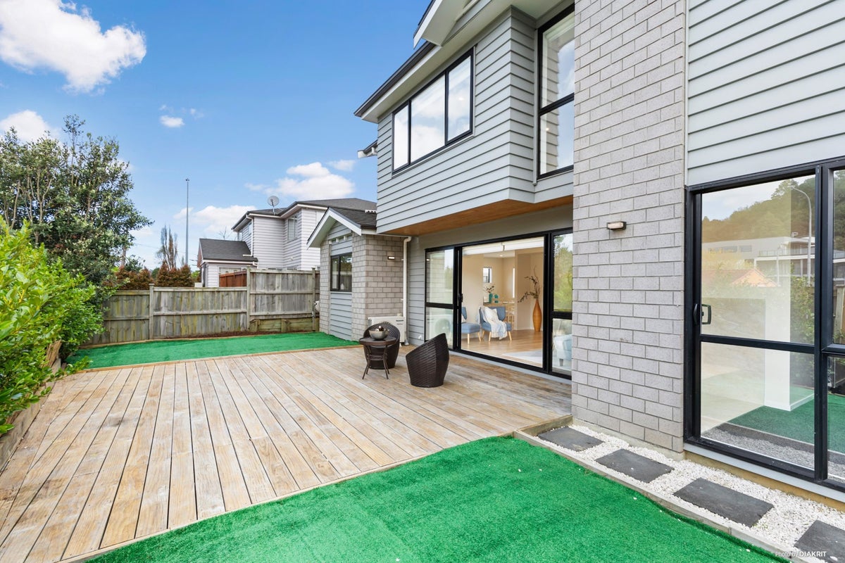 21 Fishwicke Lane, Albany, Auckland - Carousel 2