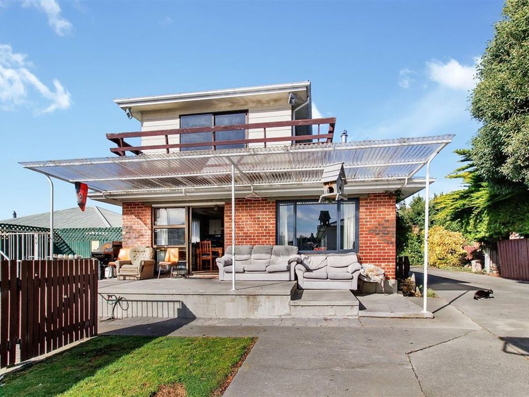 8 Massey Street, Waimate, Waimate - Carousel 1