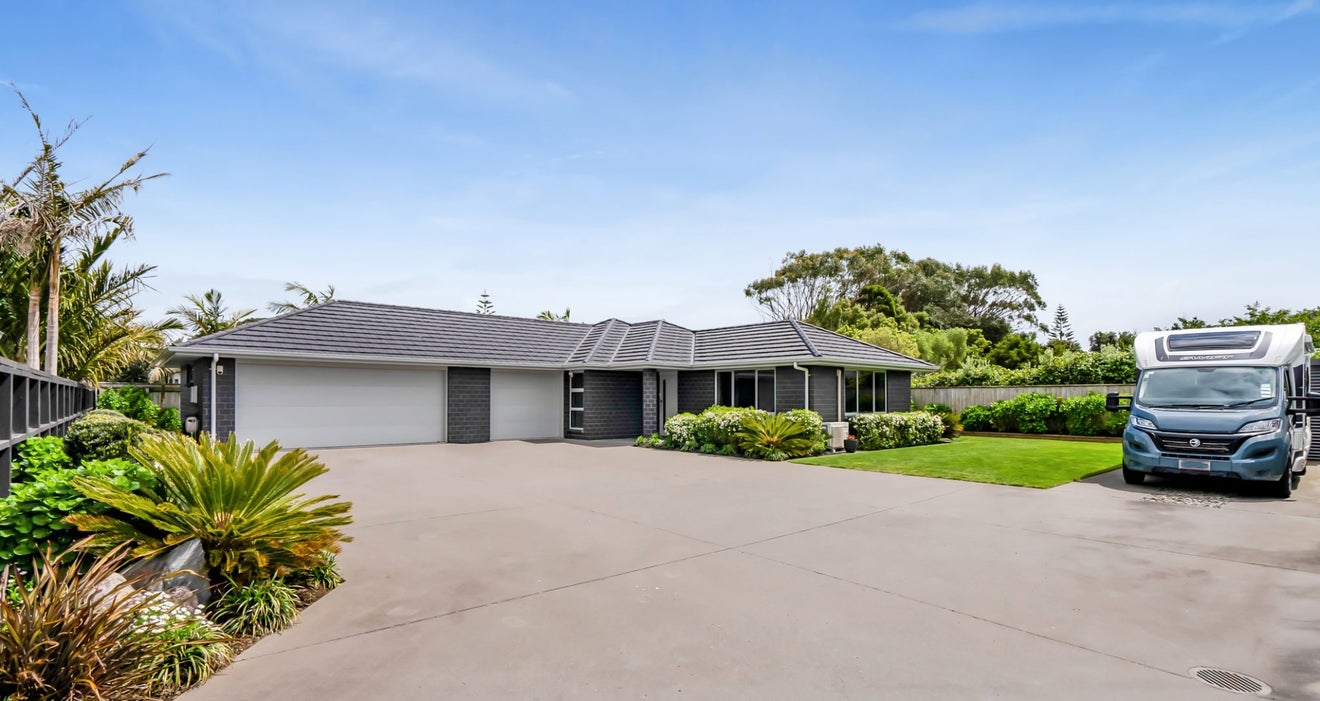 15 Keene Drive, Bell Block, New Plymouth - Carousel 2
