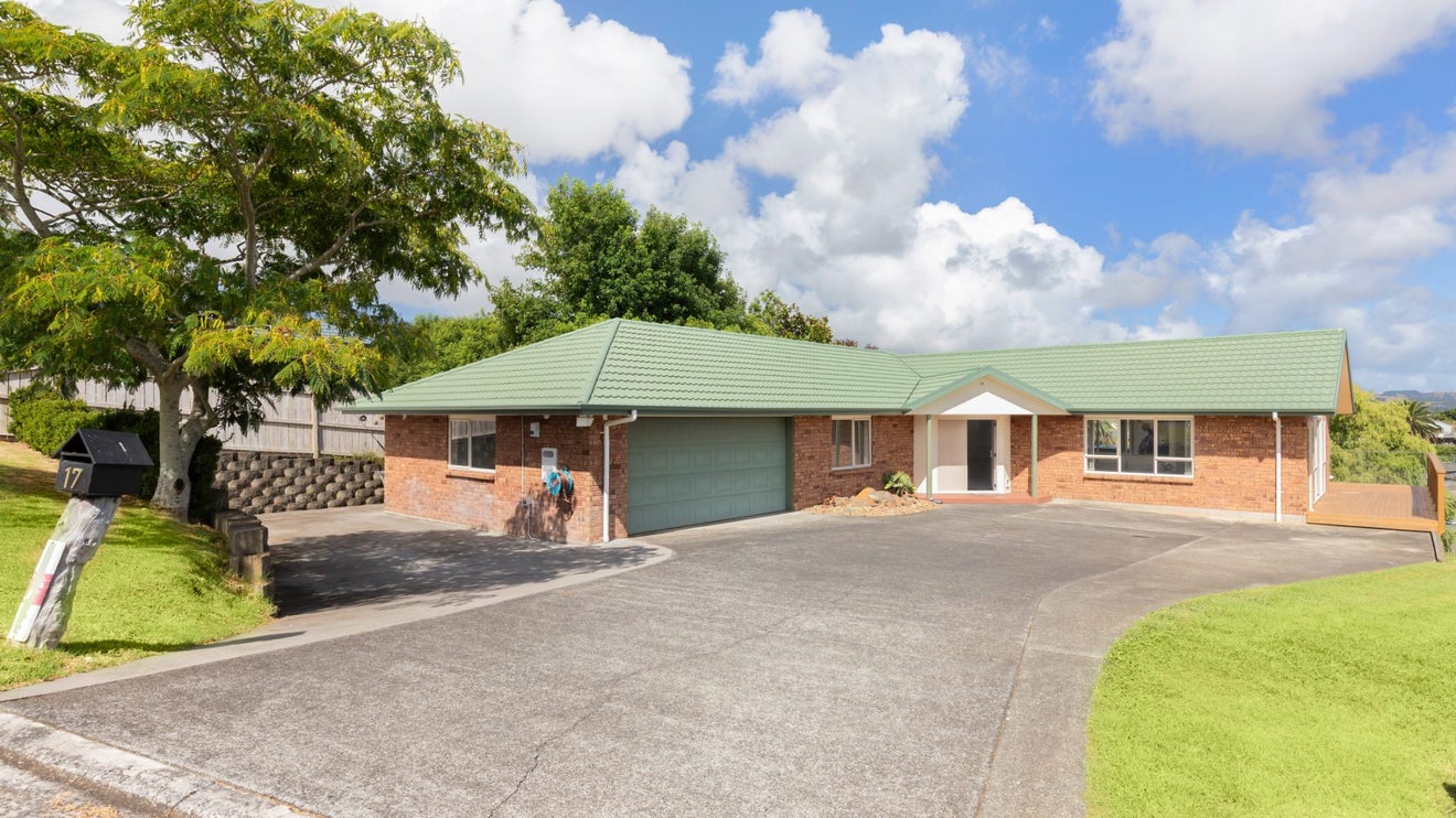 17 Bella Villa Drive, Waiuku, Waiuku - Carousel 1