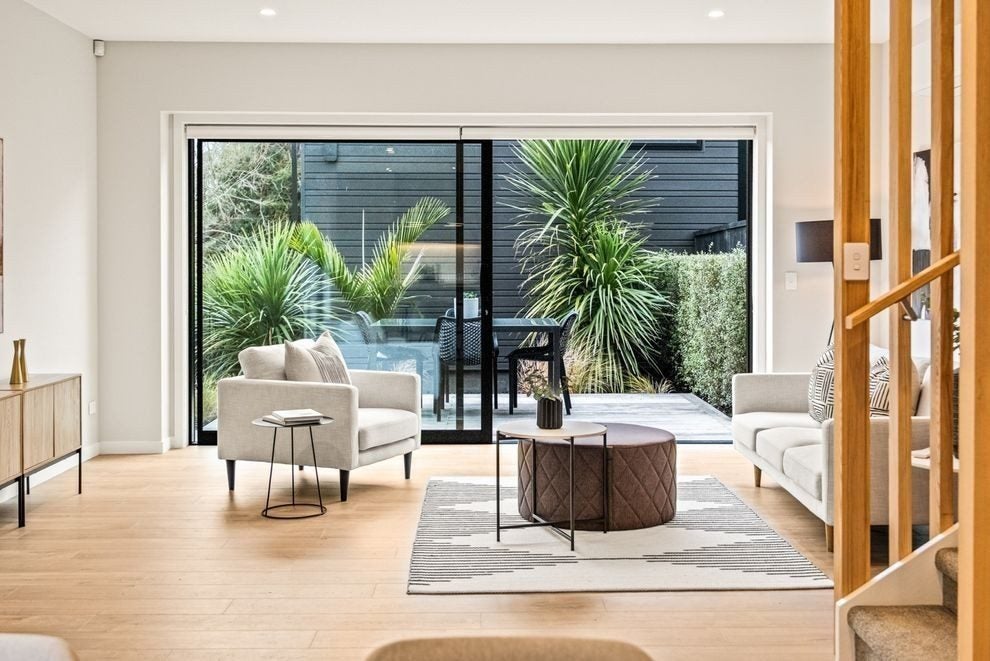 9B De Luen Street, Point Chevalier, Auckland - Carousel 2