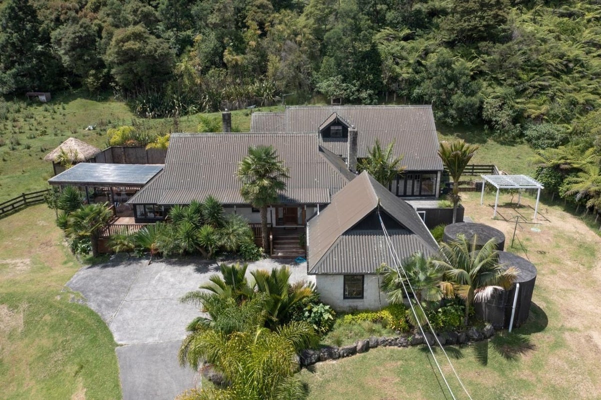 1469 East Coast Road, Redvale, Albany - Carousel 1