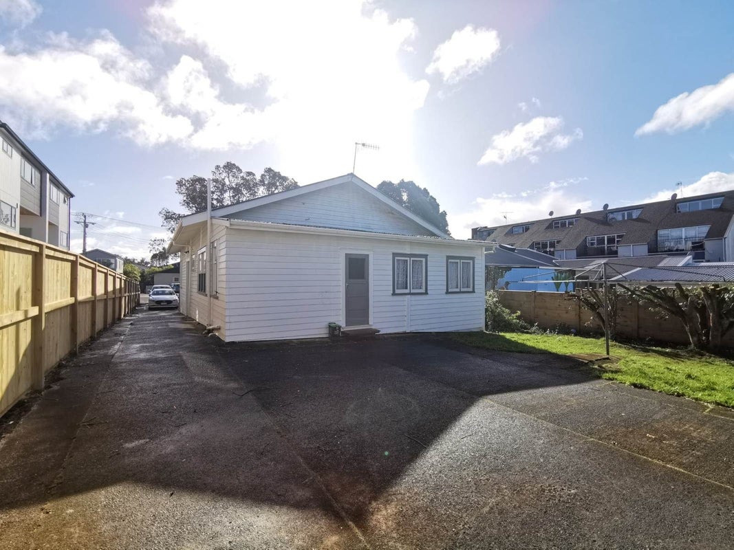 6 Atarangi Road, Greenlane, Auckland - Carousel 2