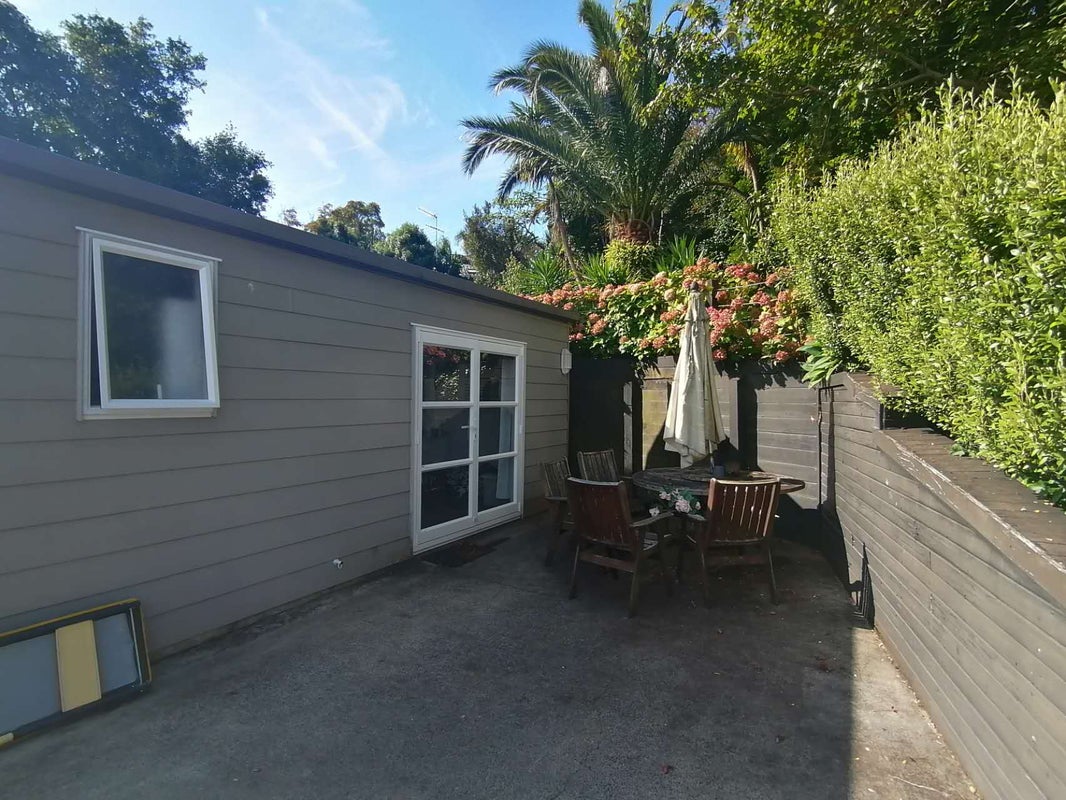 35 Deverell Place, Northcross, Auckland - Carousel 1