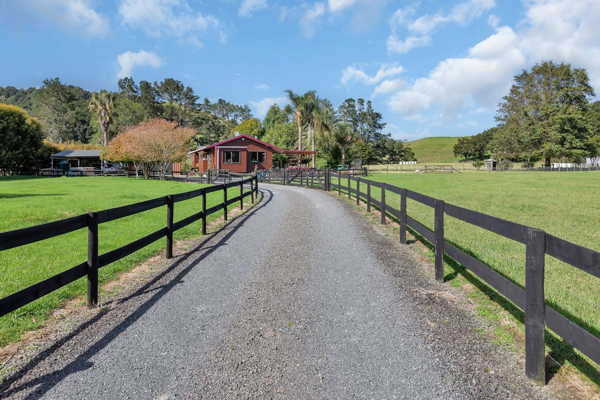204 Harris Road, Whangarei - Carousel 1