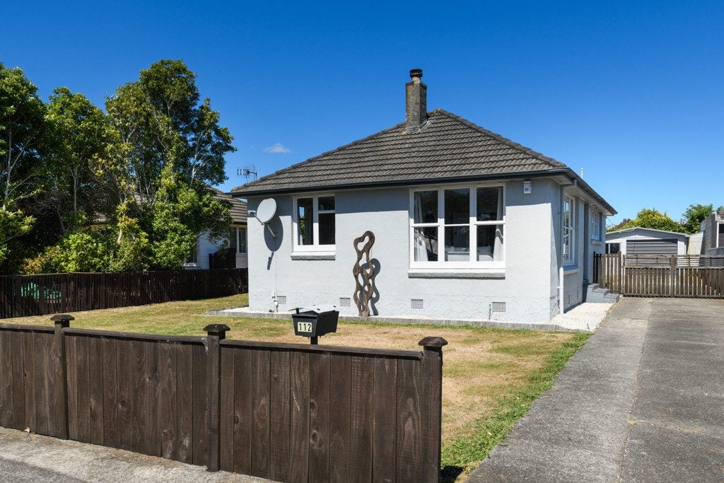112 Limbrick Street, Terrace End, Palmerston North - Carousel 1