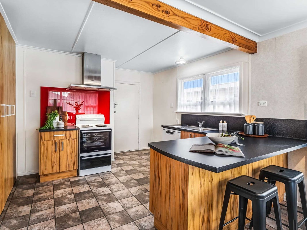 26 Forbury Avenue, Takaro, Palmerston North - Carousel 2
