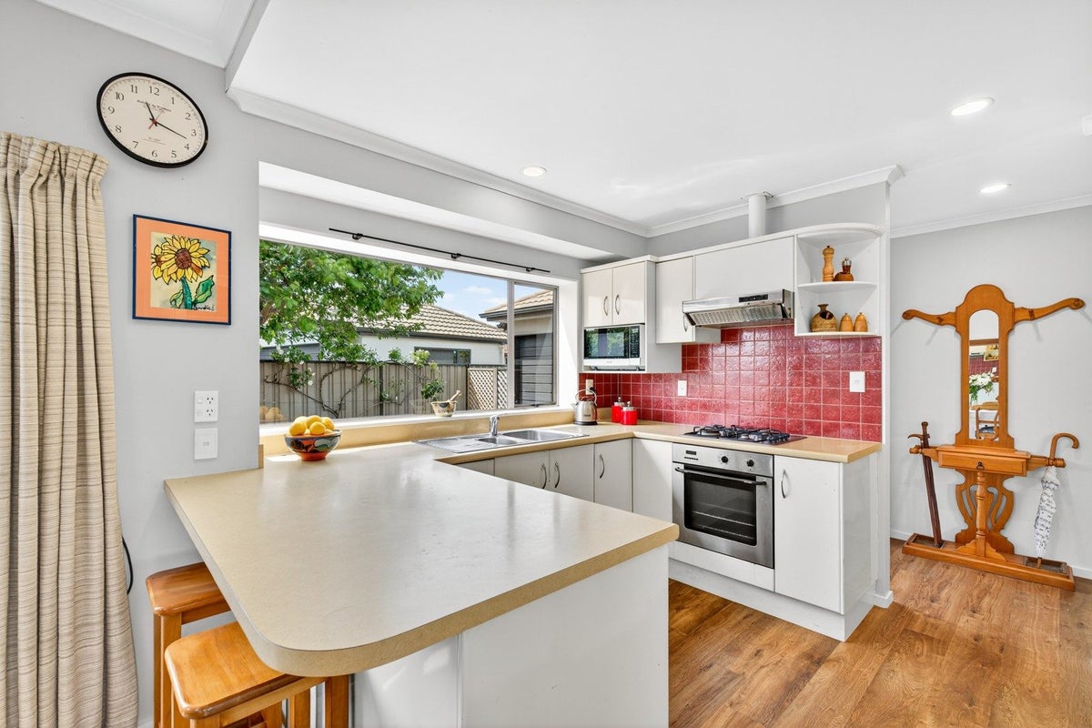 13 Aintree Place, Taradale, Napier - Carousel 2