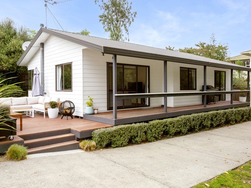33 Chesham Avenue, Waipahihi, Taupo - Carousel 2