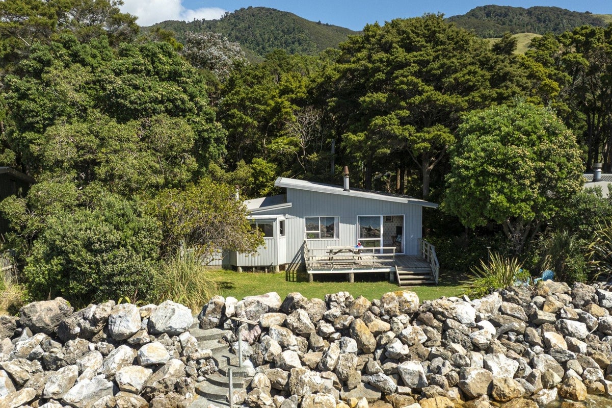 49 Totara Avenue, Collingwood, Collingwood - Carousel 1