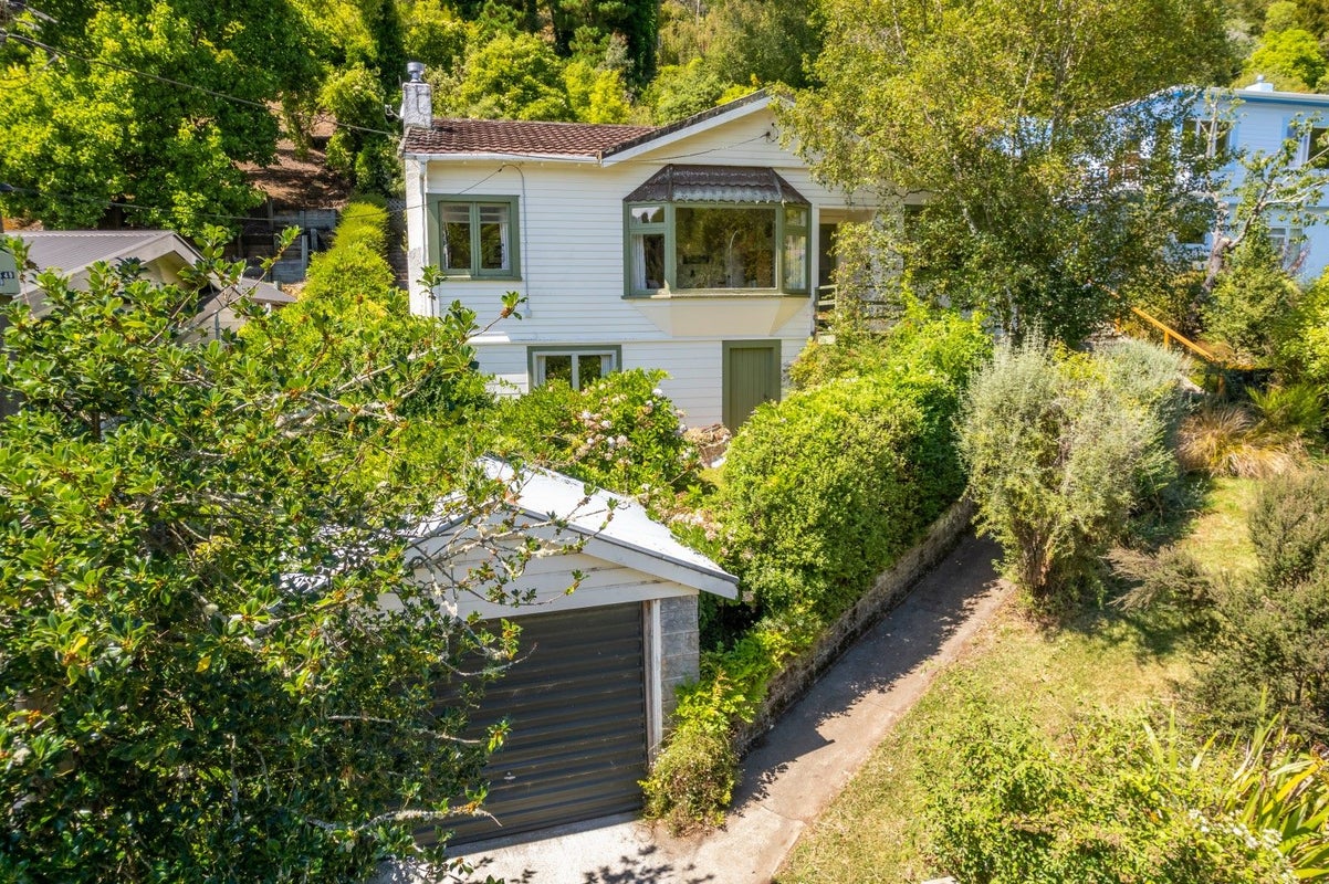160 Cleveland Terrace, Maitai, Nelson - Carousel 2