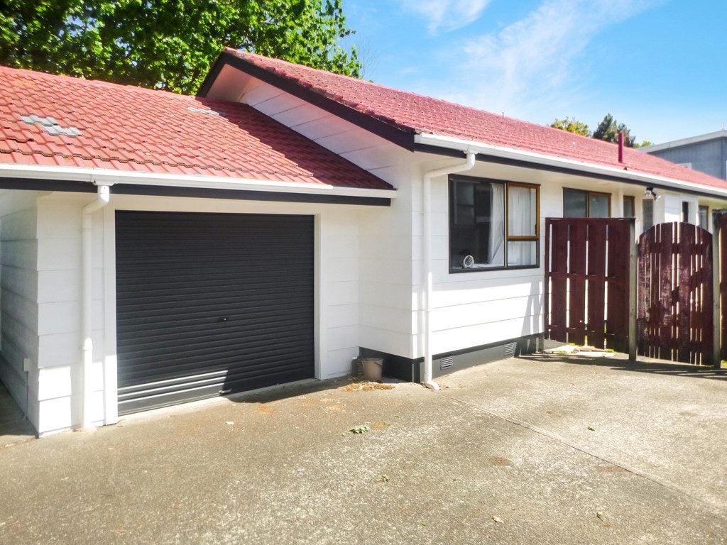 2/54 Stanaway Street, Hillcrest, Auckland - Carousel 1