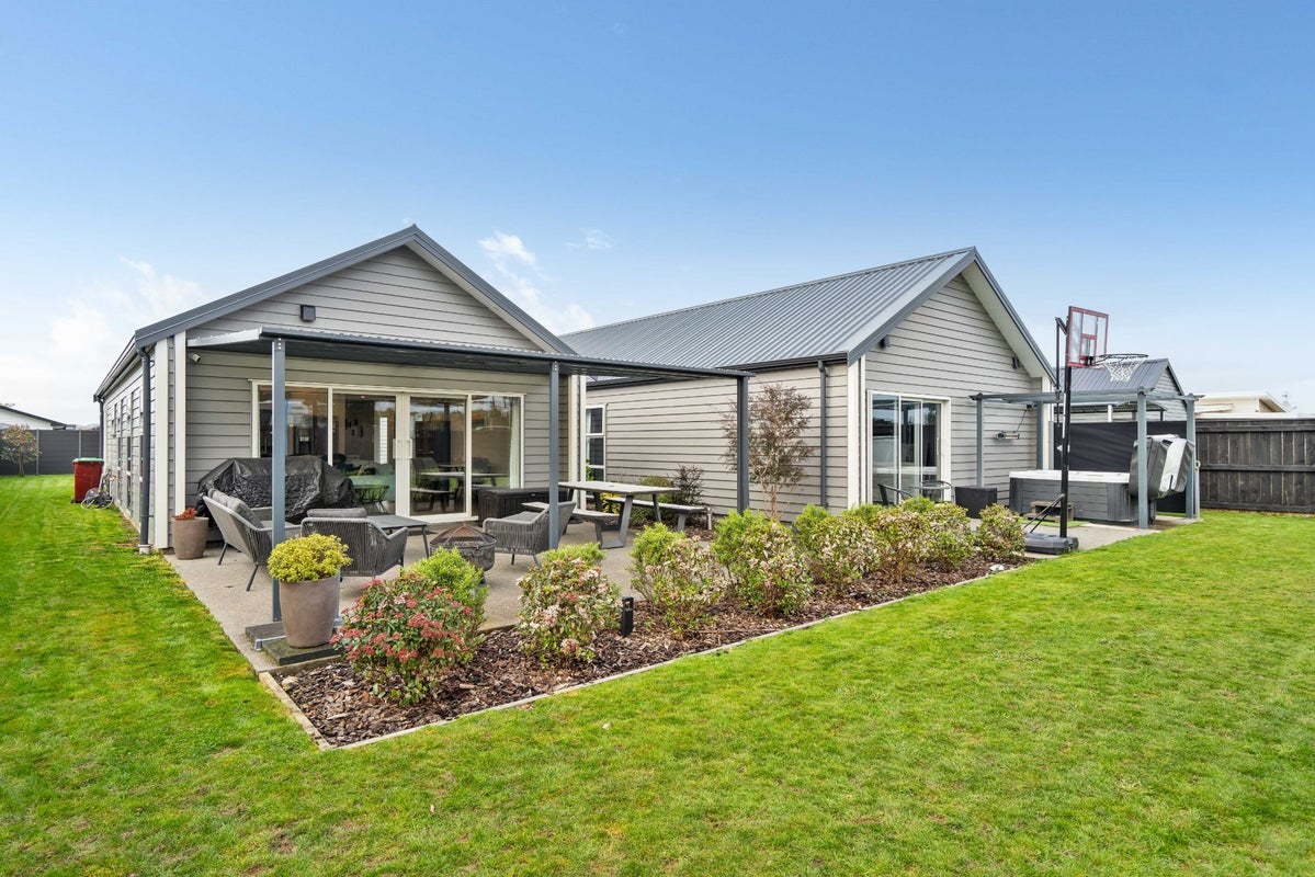 4 Tuatahi Avenue, Solway, Masterton - Carousel 1