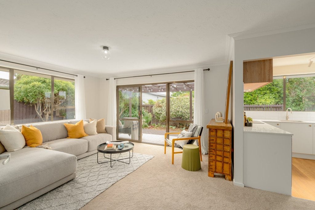 1/52A AORANGI ROAD, Bryndwr, Christchurch - Carousel 2