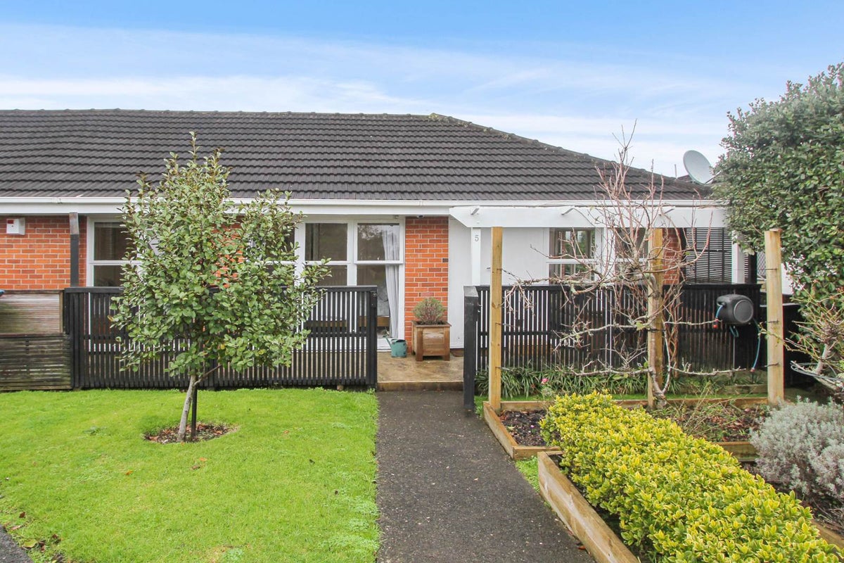5/9 Tawa Road, Onehunga, Auckland - Carousel 1