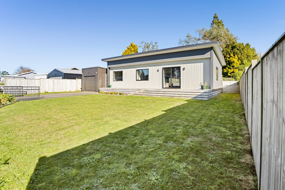 7 Manatu Lane, Inglewood, Inglewood - Carousel 2