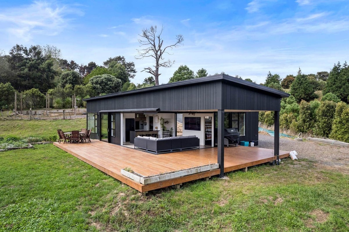 735B Findlay Road, Pukorokoro / Miranda, Kaiaua - Carousel 2