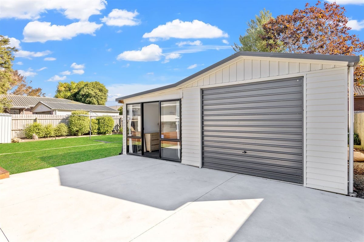 7 Pinehurst Crescent, Russley, Christchurch - Carousel 18