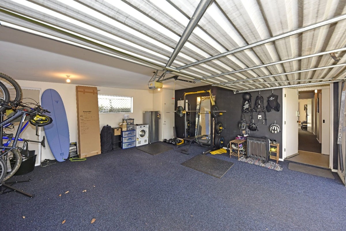 15B Radnor Street, St Albans, Christchurch - Carousel 19