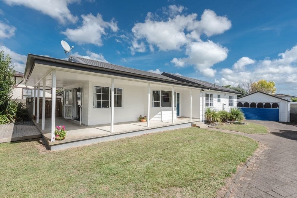 107 Oakfield Crescent, Pukete, Hamilton - Carousel 1