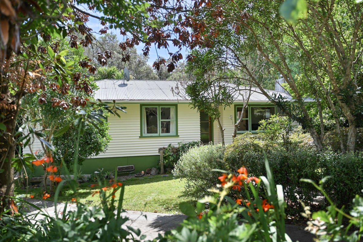 10 Matthew Street, Gate Pa, Tauranga - Carousel 1