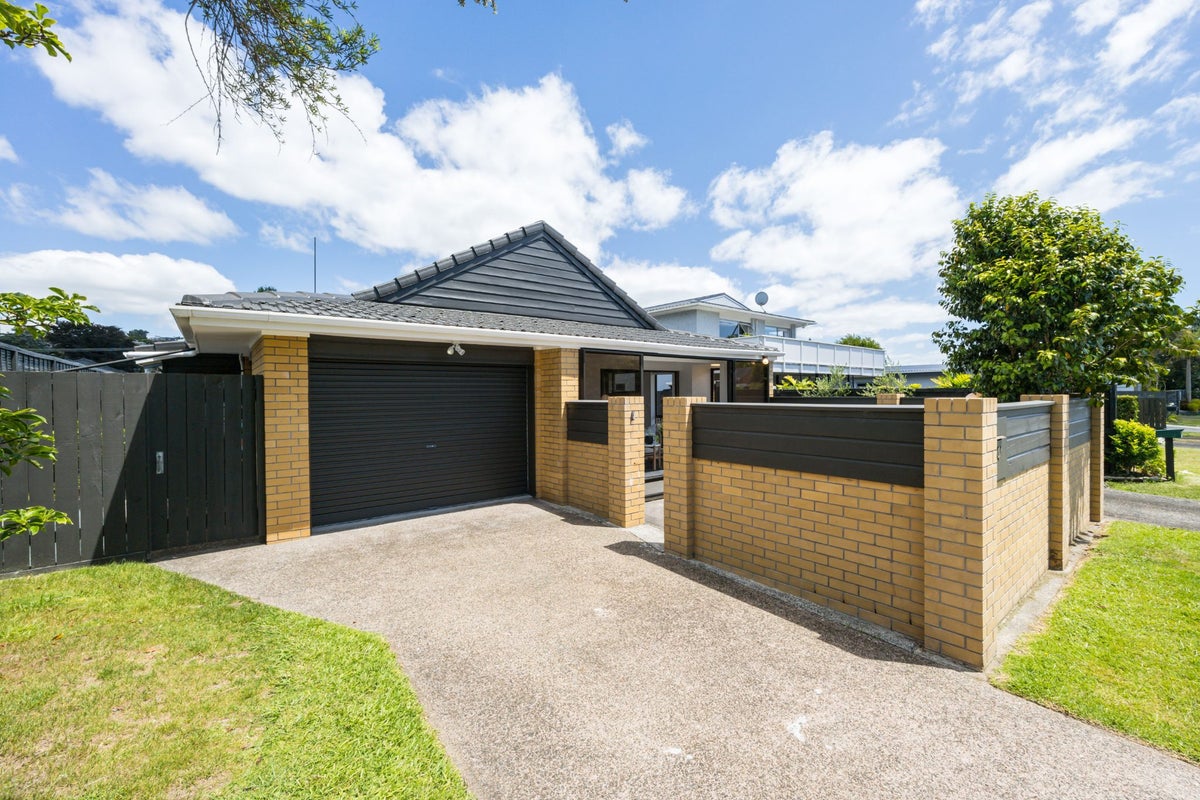 24A Manly Park Avenue, Manly, Whangaparaoa - Carousel 1