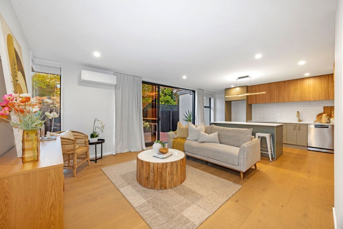 1/100 Innes Road, St Albans, Christchurch - Carousel 2