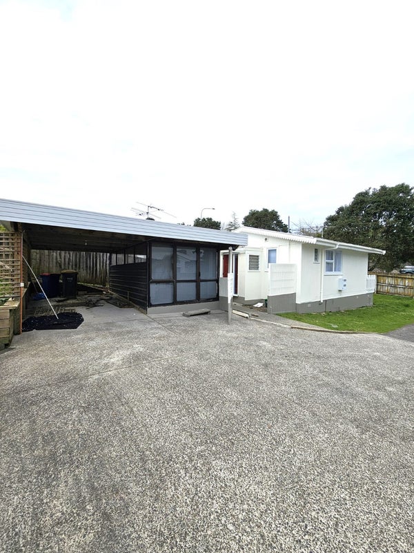21 Oteha Valley Road, Northcross, Auckland - Carousel 1