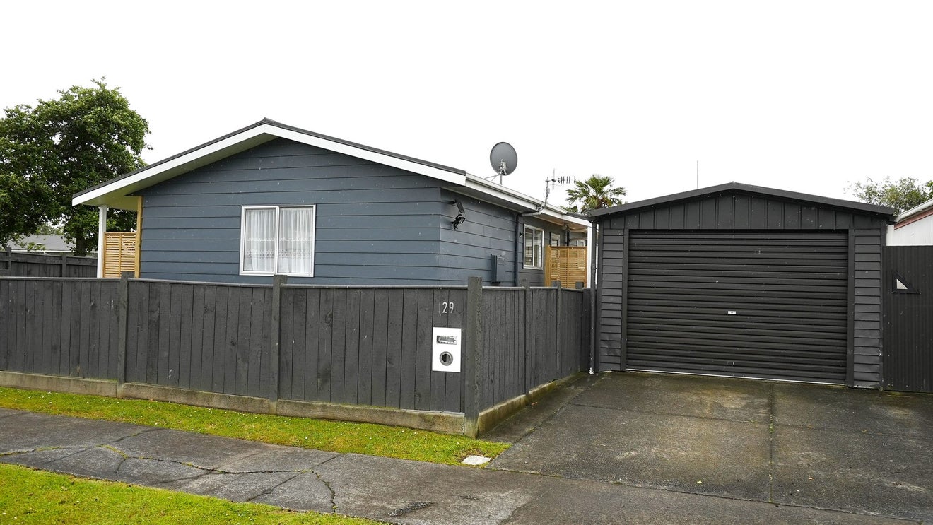 29 Acacia Street, Kelvin Grove, Palmerston North - Carousel 12