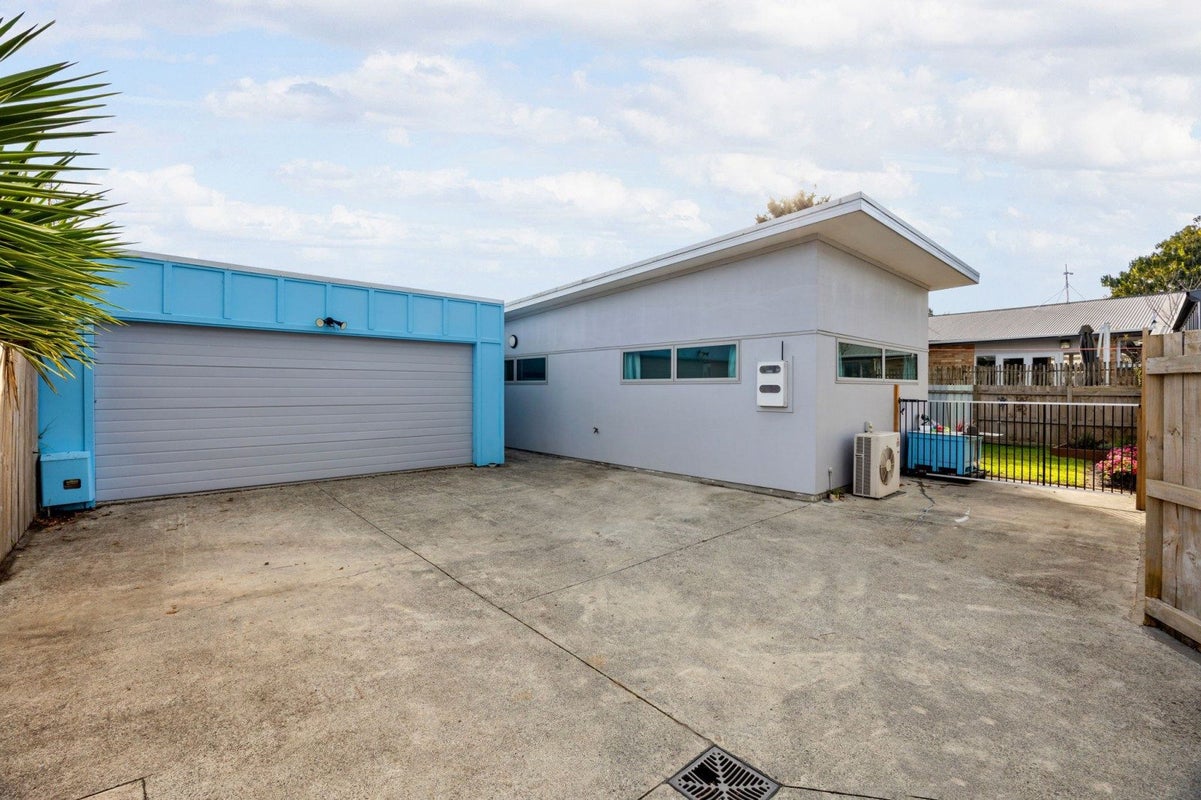 27A Kenney Crescent, Fairfield, Hamilton - Carousel 2