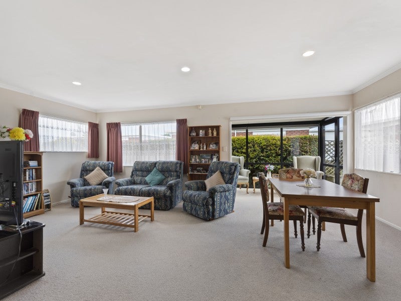 2/156 Carrington Street, Lower Vogeltown, New Plymouth - Carousel 2