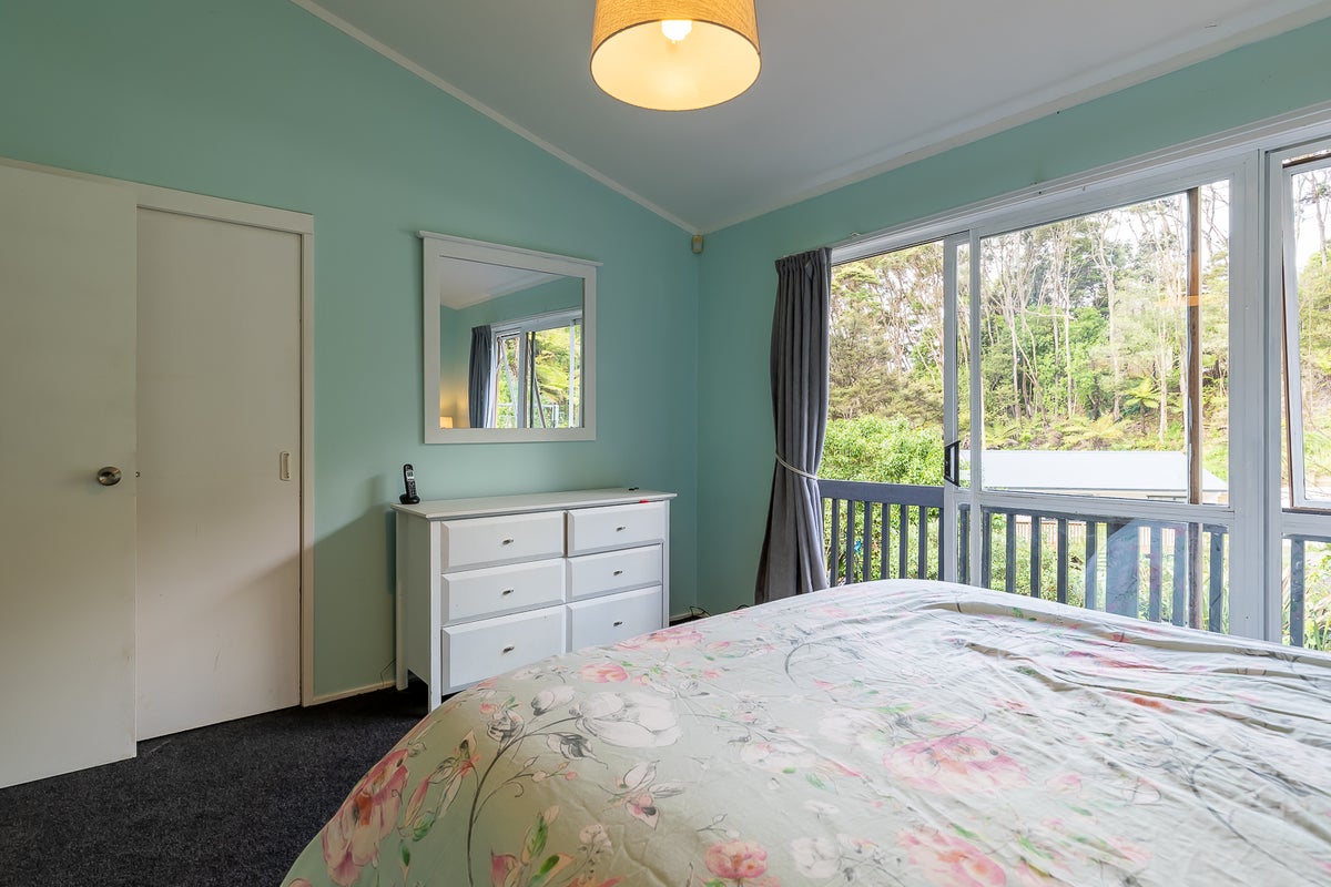 42 Opanuku Road, Henderson Valley, Auckland - Carousel 20
