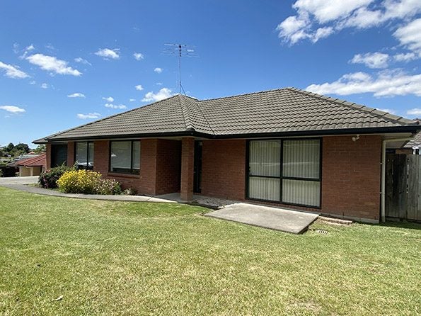 44 Saralee Drive, Manurewa, Auckland - Carousel 1