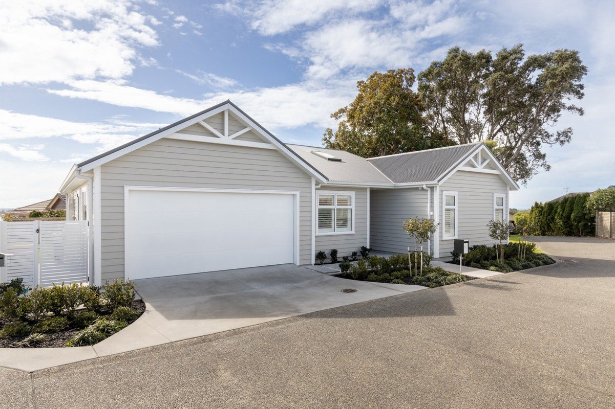 11E La Cumbre Close, Bethlehem, Tauranga - Carousel 1