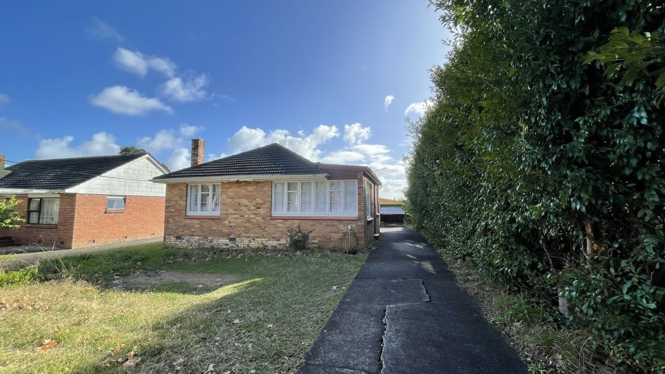 67 Seabrook Avenue, New Lynn, Auckland - Carousel 1