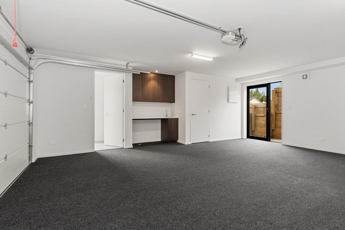 7/2 Manning Street, Hamilton Central, Hamilton - Carousel 16