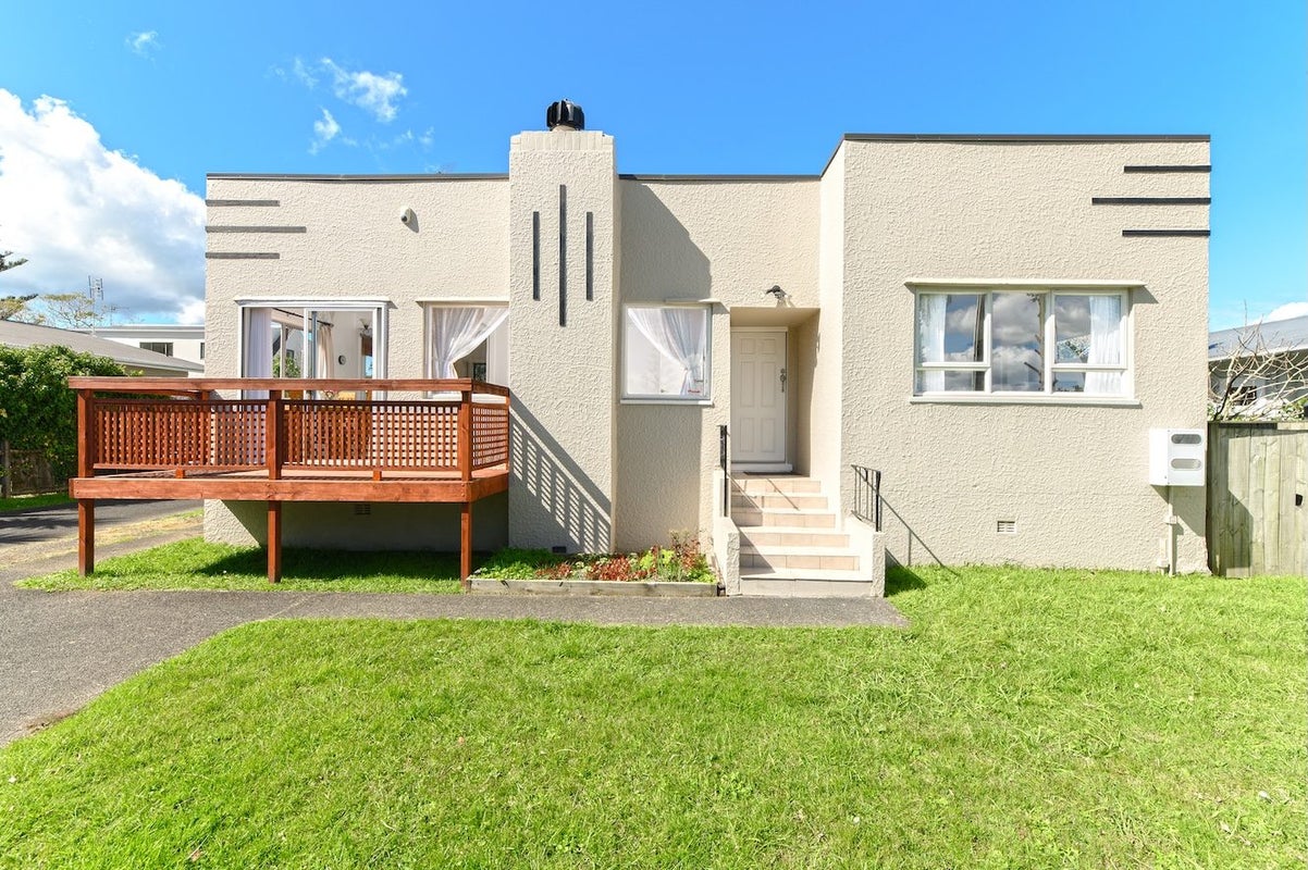 1/18 Northcote Road, Takapuna, Auckland - Carousel 1
